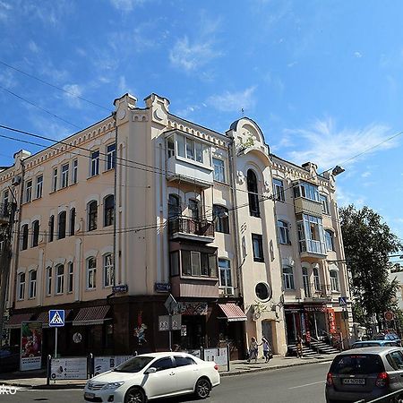 Pushkinskaya Apartments Kharkiv Exterior photo